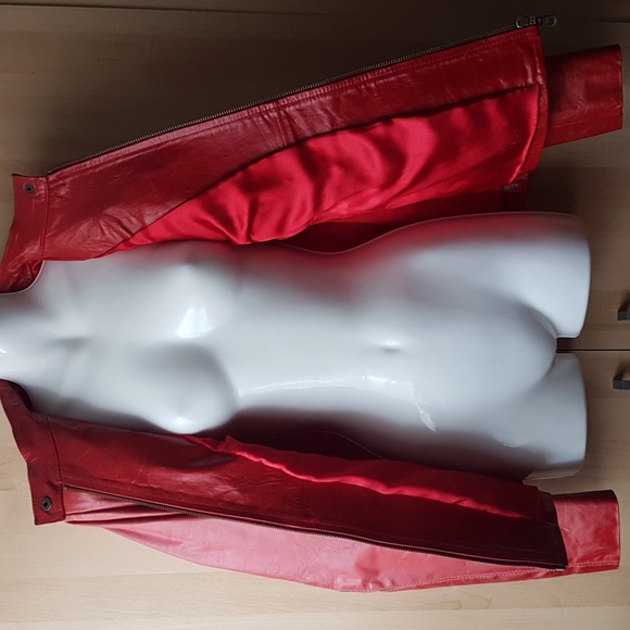 Red Leather Rider's Jacket - Picture 7 of 9